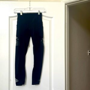 Lululemon black, mesh detail leggings